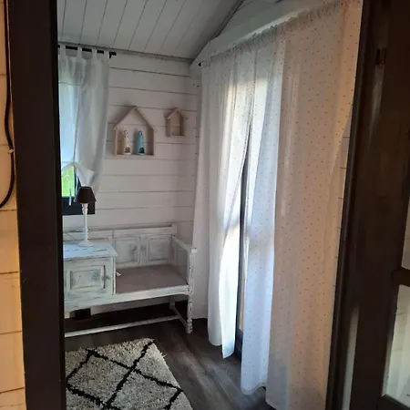 Klimatyzowany W Poblizu Jeziora Chlop Vakantiehuis *